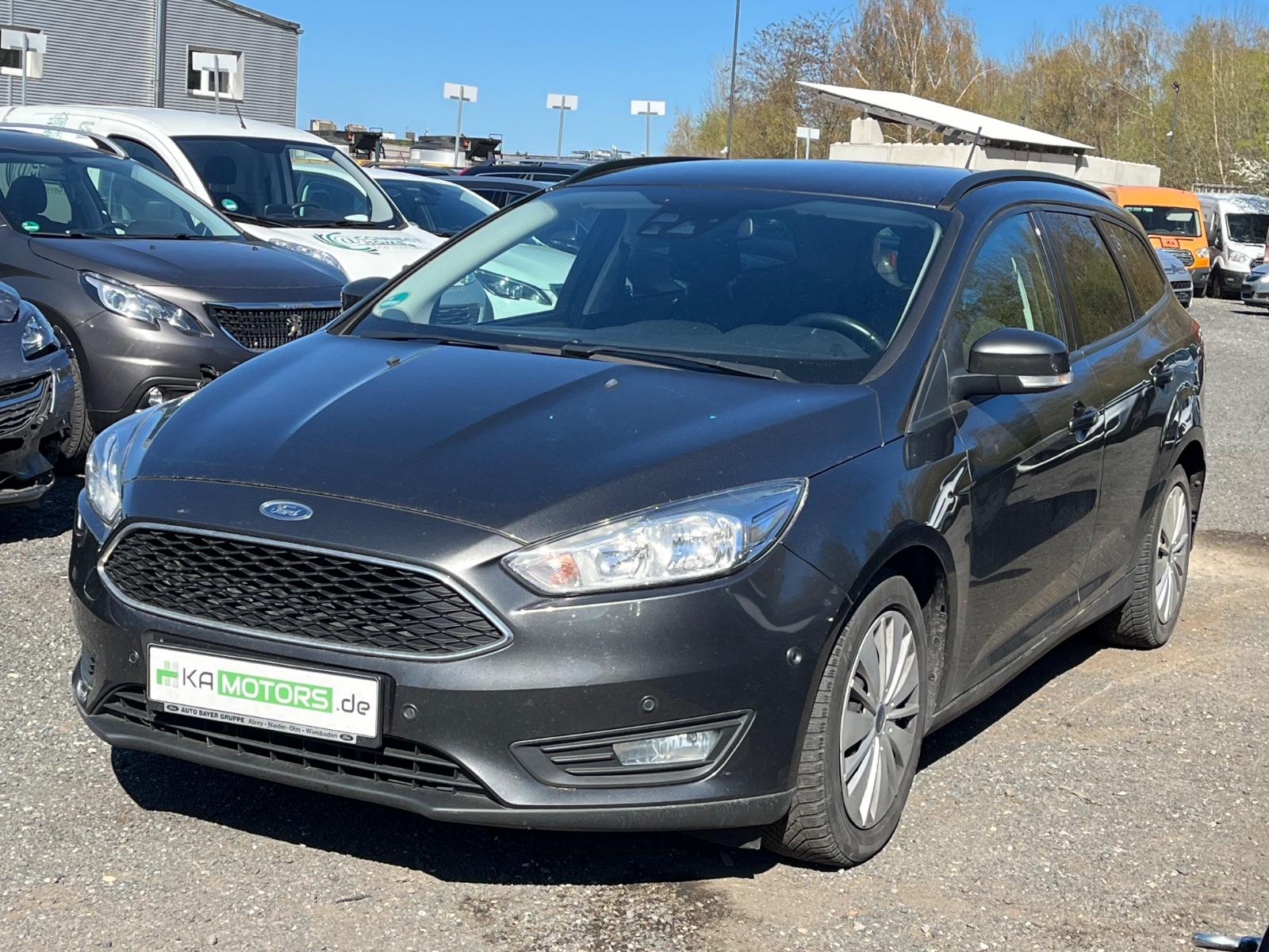 Ford Focus Turnier Business | MOTORSCAHDEN | Navi