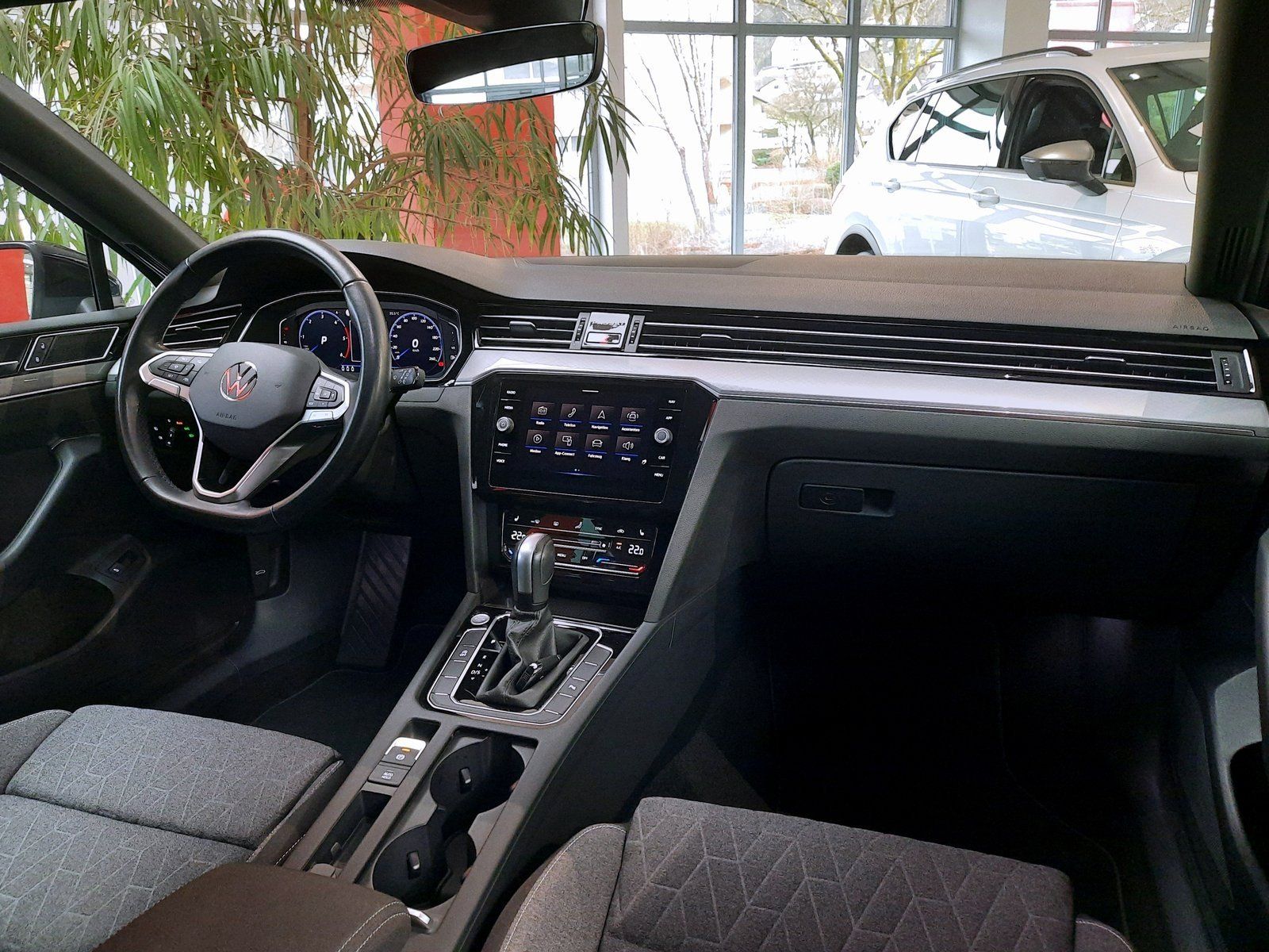 Fahrzeugabbildung Volkswagen Passat Variant Business TDI DSG *Navi*Cam*LED*