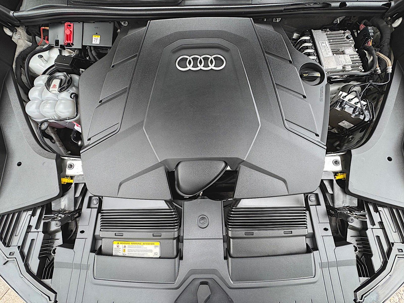 Fahrzeugabbildung Audi Q8 55 TFSI quattro S-Line Plus *ACC*Head Up*22'