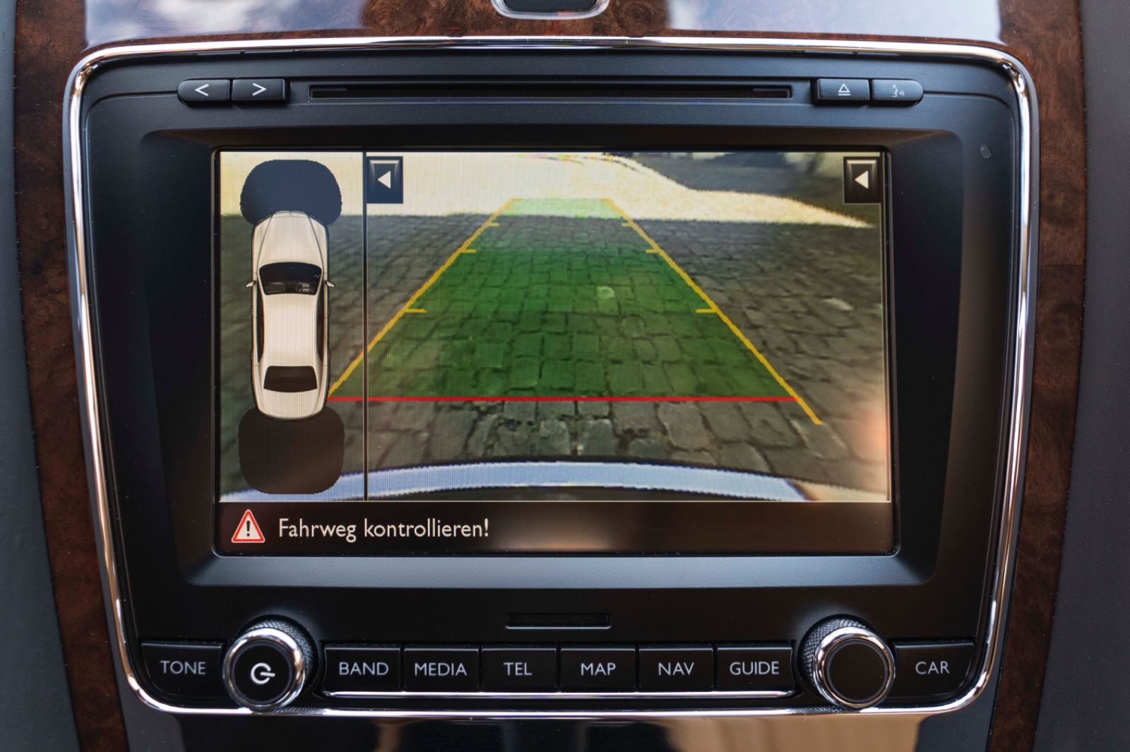 Fahrzeugabbildung Bentley Flying Spur 6.0 W12 Autom. Bixenon NAVI PDC KAM