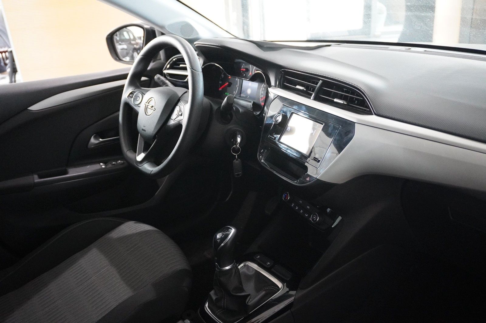 Fahrzeugabbildung Opel Corsa F 1.2 EDITION KLIMA/USB/TEMP./BT