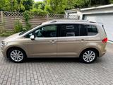 Volkswagen Touran Highline 1,4 l TSI 110 kW (150 PS) 7Sitze - : Beige, Dachreling