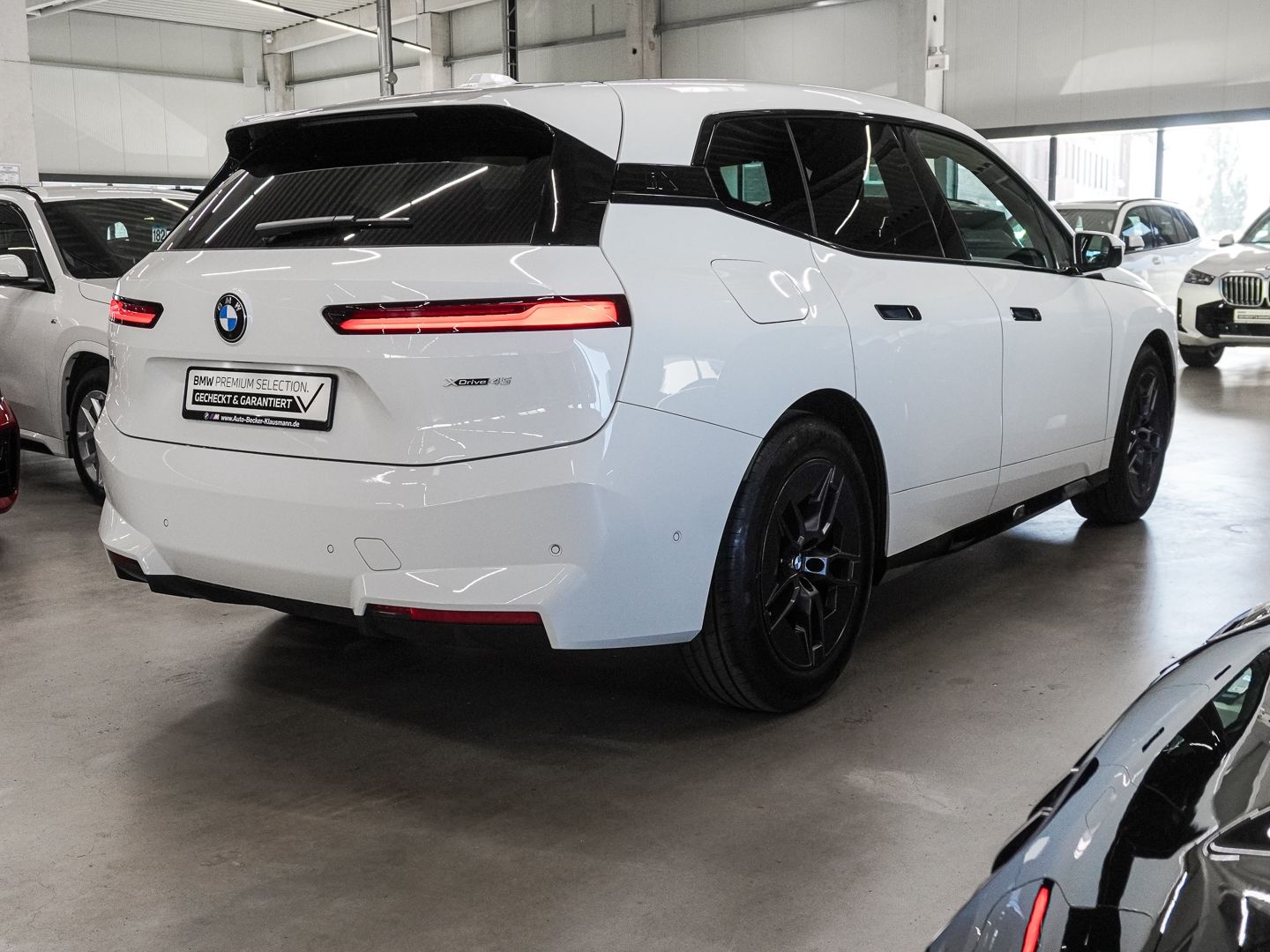 BMW iX xDRIVE45 Park-Assistent HUD StandHZG AHK-klap foto 2