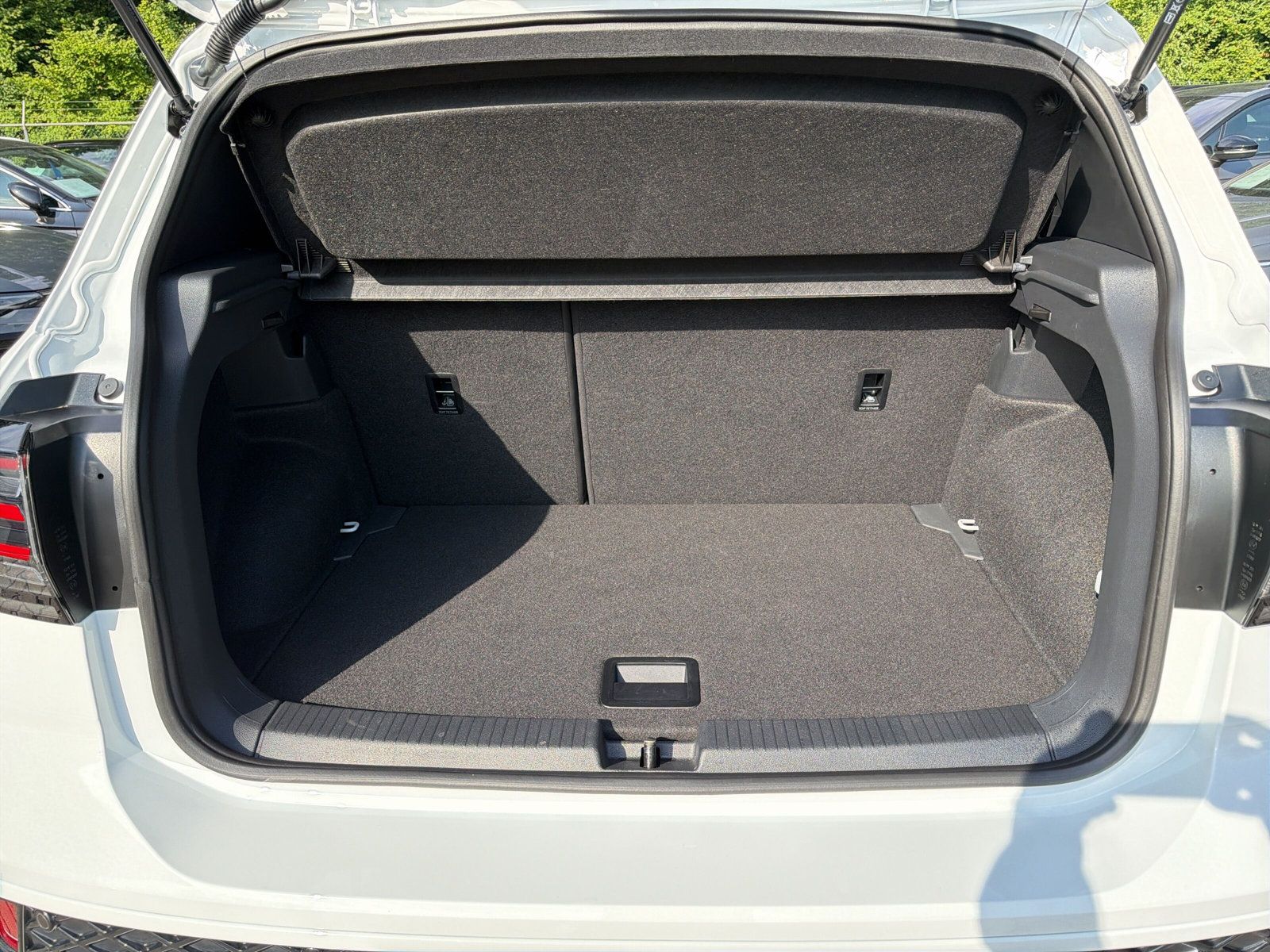 T-Cross R-Line TSi DSG Navi AZV Kamera R-Line