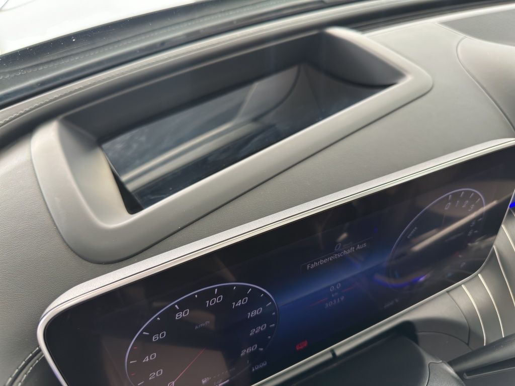 Fahrzeugabbildung Mercedes-Benz C 300 e *AMG*NIGHT*PANO*DISTRO*360°*HUD*MEMORY*