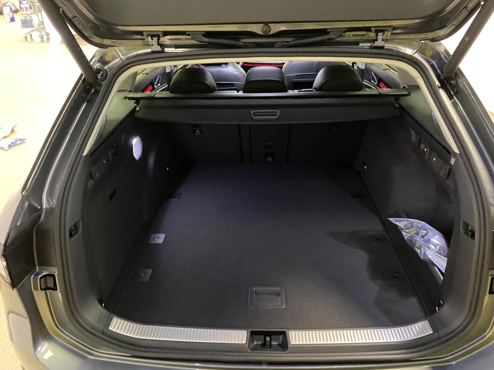 Fahrzeugabbildung Volkswagen PASSAT 2.0 TDI 110 kW Elegance+MATRIX+AHK+360RFK