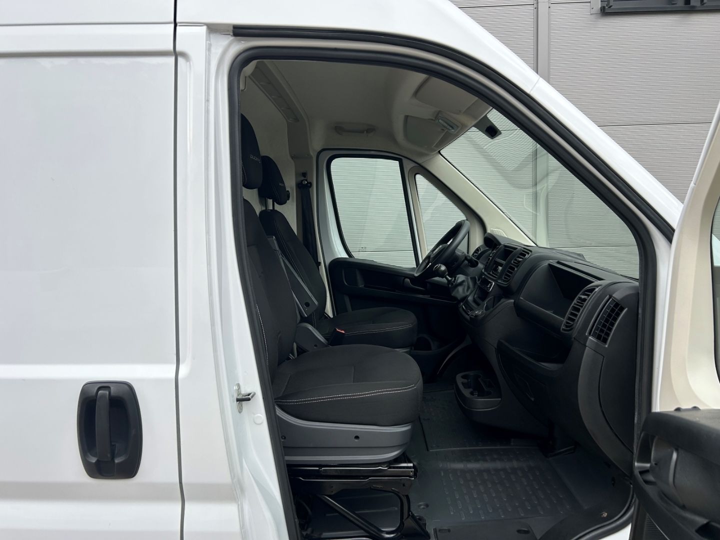 Fahrzeugabbildung Fiat Ducato Hochr.-Kasten 30 120 L2H2 RS 3450 mm