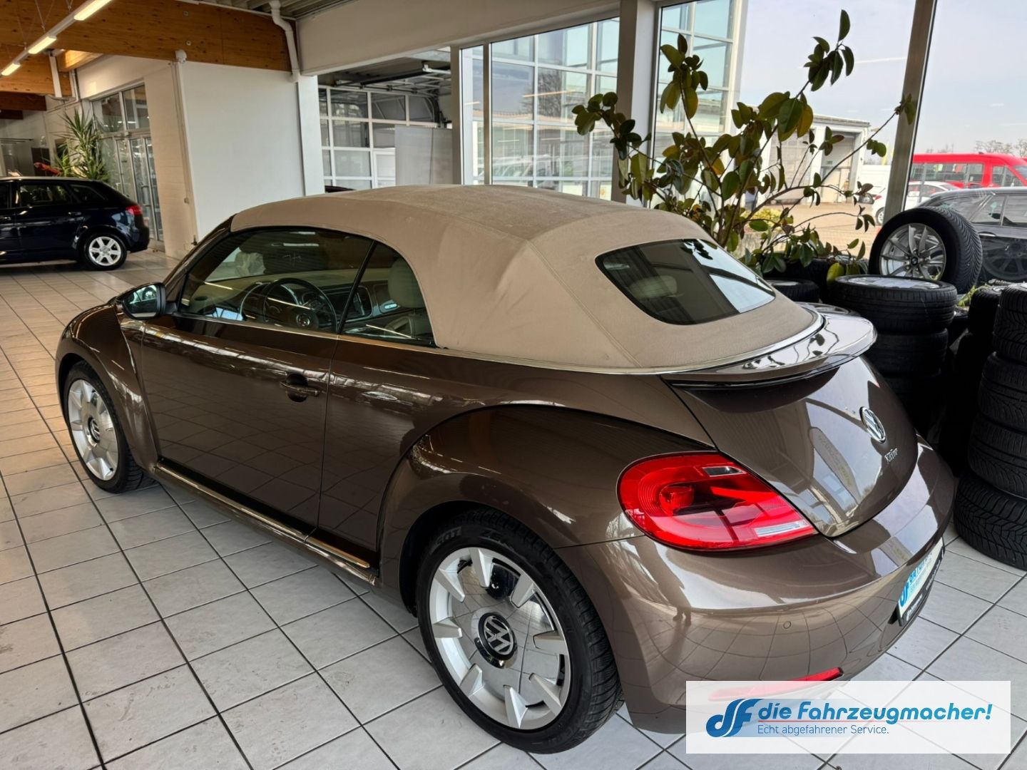 Fahrzeugabbildung Volkswagen Beetle Cabriolet Sport Navi Leder