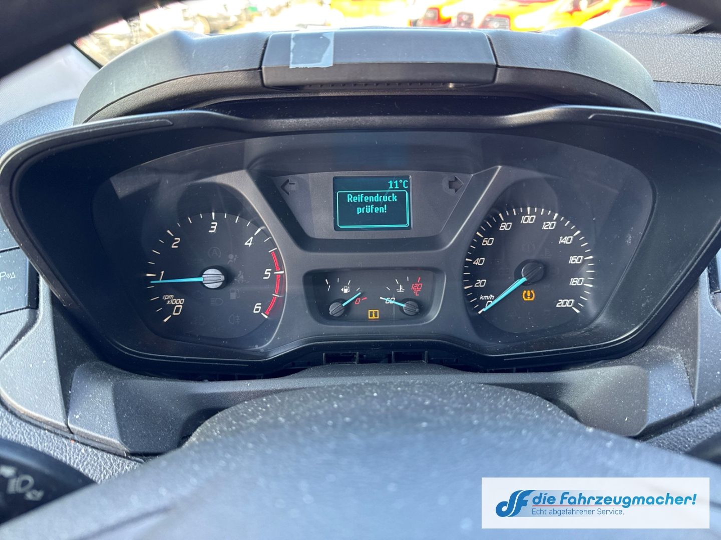 Fahrzeugabbildung Ford Transit Custom Kombi 300 L1 2.2 TDCi *1855