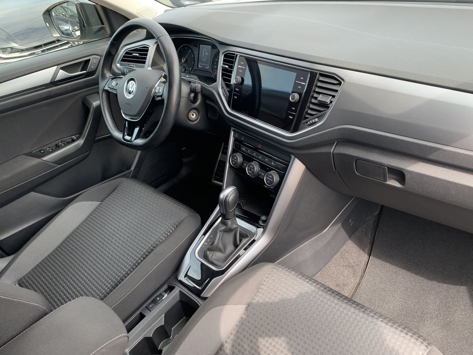 Fahrzeugabbildung Volkswagen T-Roc 1.5 TSI*Active*Cam*LED*Anschlussgarantie*