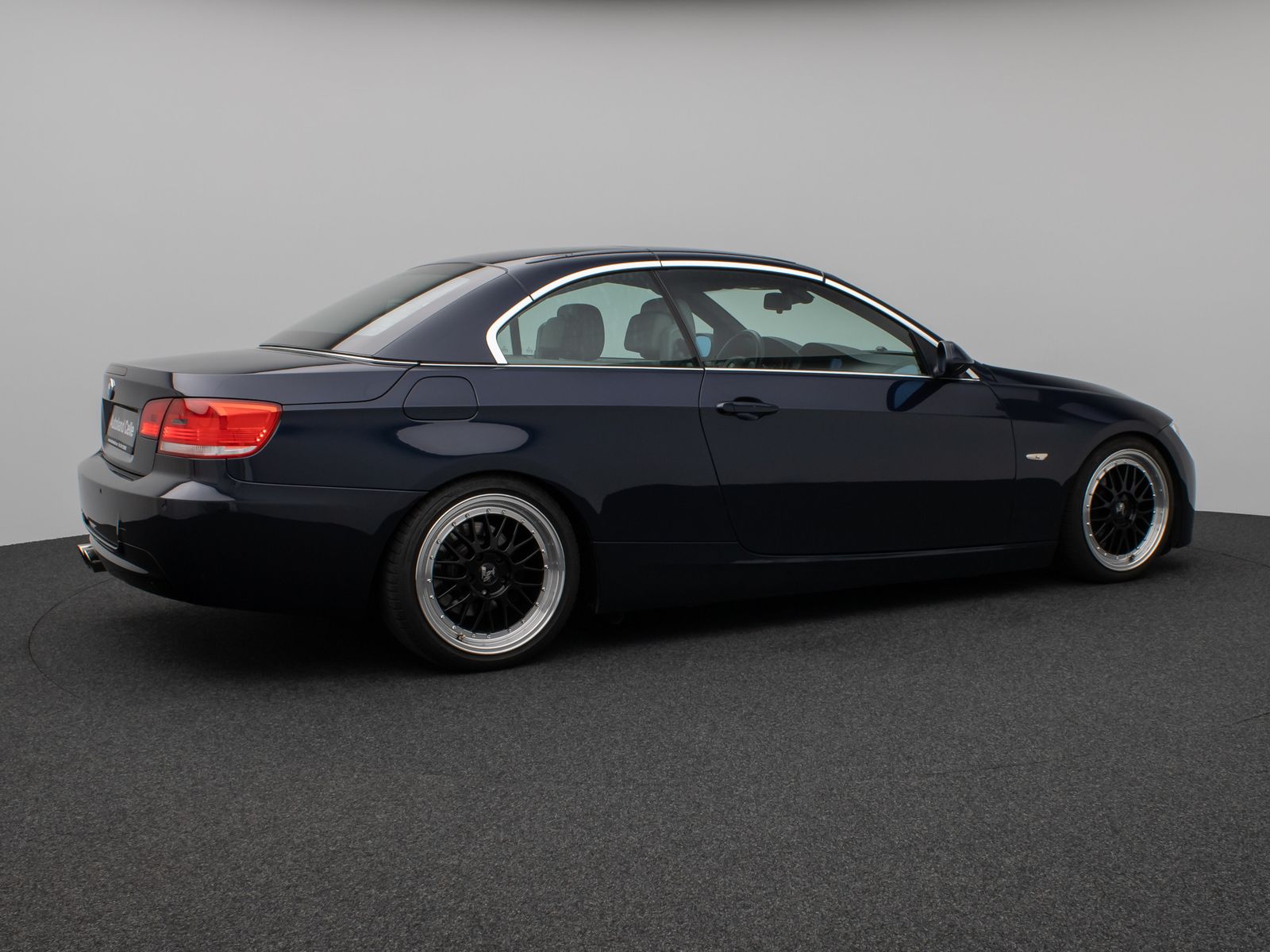 Fahrzeugabbildung BMW 320i Cabrio PDC Navi Sitzhzg Xenon 8fach Sport