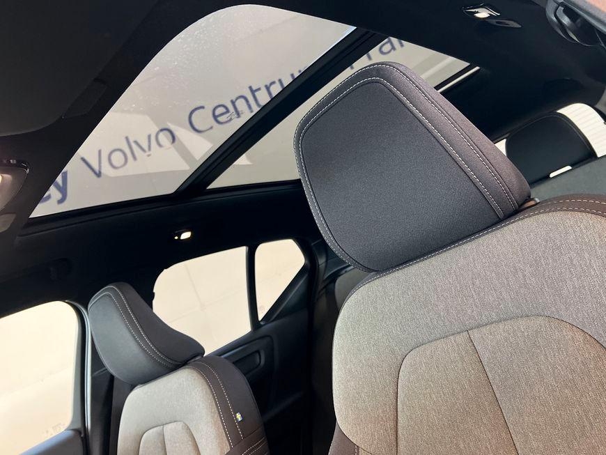 Volvo XC40 B3 Plus-Dark DKG Glasd Pixel-LED Pilot BLIS