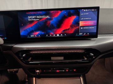 BMW 330 i Touring xDrive M Sport Navi LED Kamera