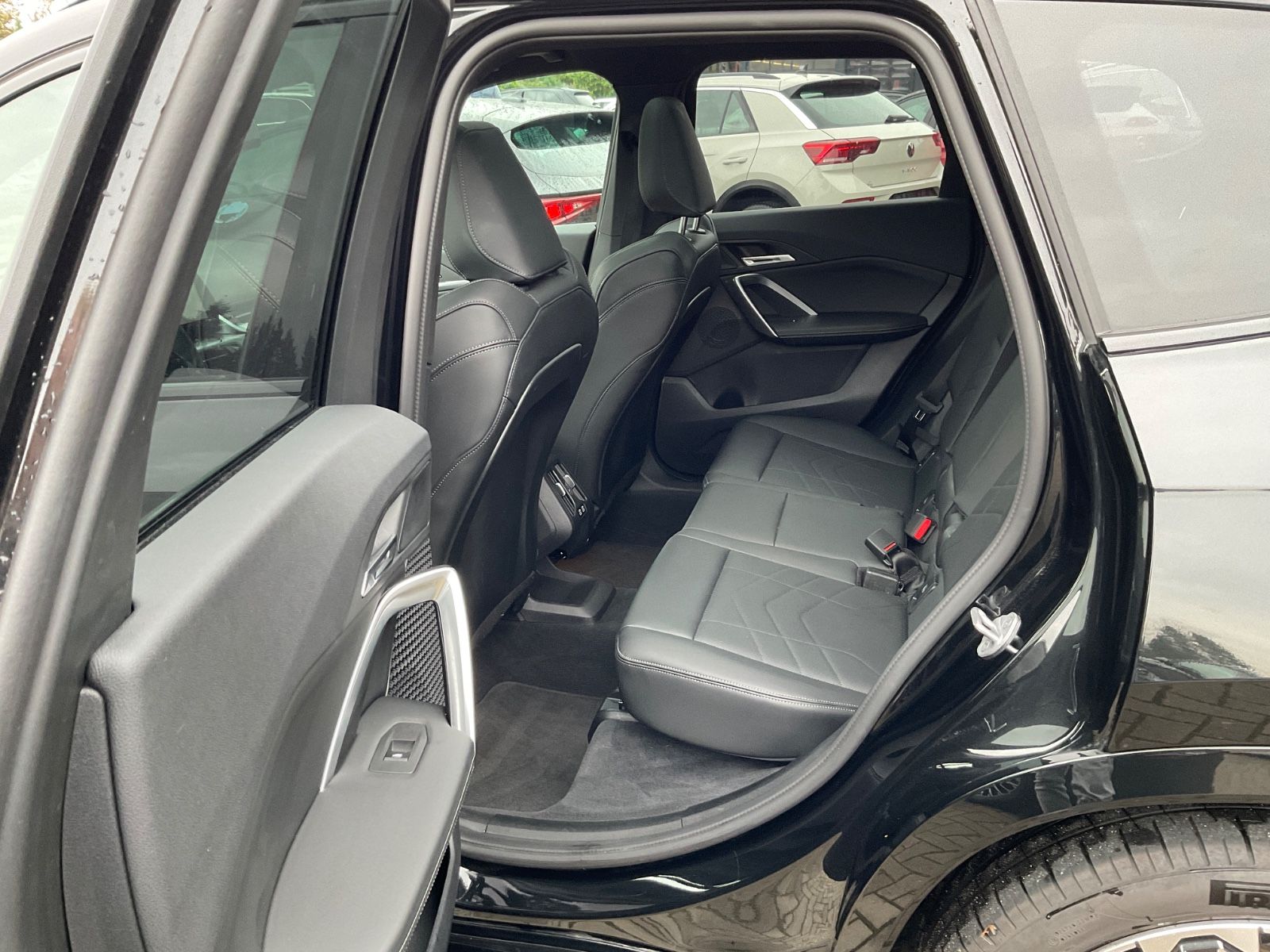 Fahrzeugabbildung BMW X1 sDrive20i,M Sport,AHK,Kamera,Navi,Carplay