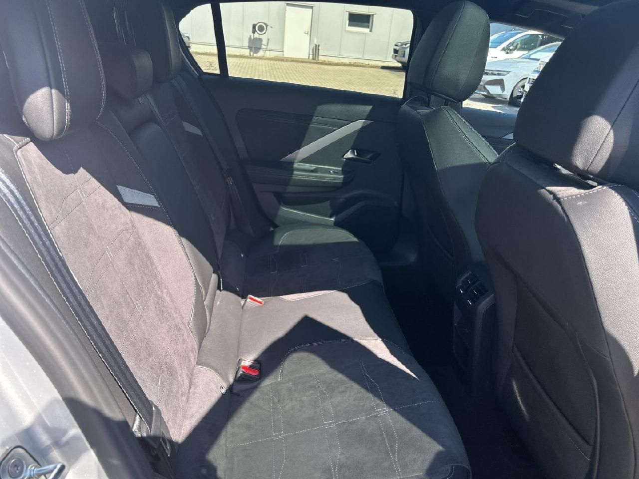 Fahrzeugabbildung Opel Astra L 1,2 Ultimate Automatik, Panorama