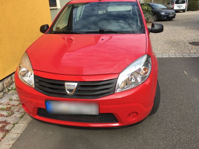 Dacia Rentner Fahrzeug Dacia Sandero