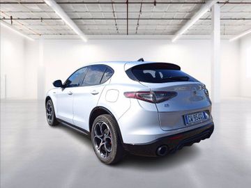 Alfa-Romeo Stelvio - 5