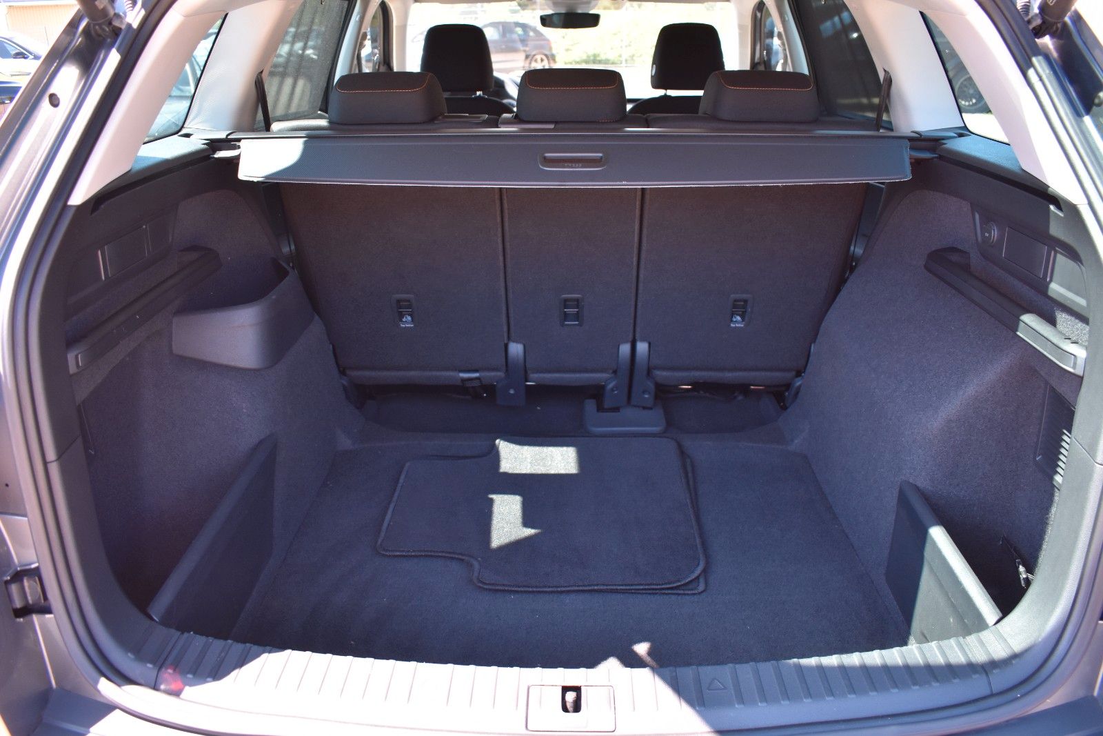 Fahrzeugabbildung SKODA Kodiaq Clever 4x4 Autom. LED Keyless ACC DAB+