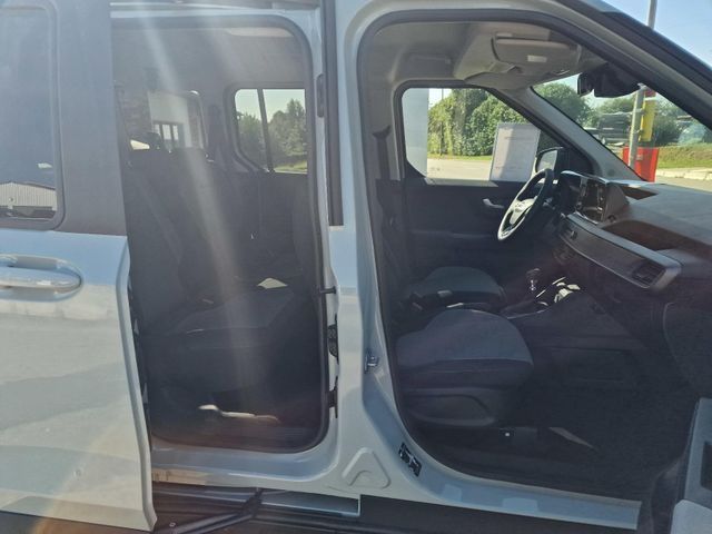 Fahrzeugabbildung Ford Tourneo Courier Titanium, Winterpaket