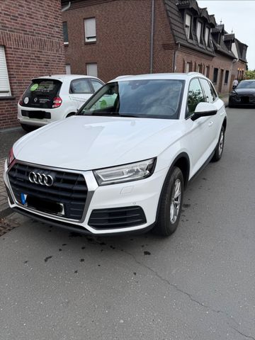 AUDI Q5 40 TDI quattro -