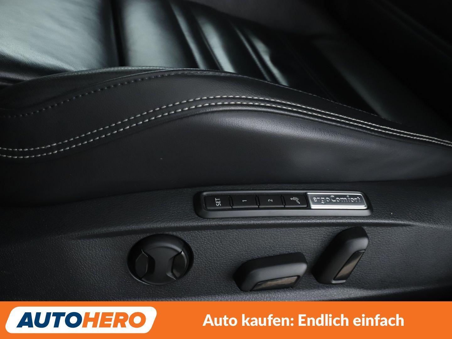 Volkswagen Passat 2.0 TSI Elegance 4Motion Aut.*NAVI*LED*