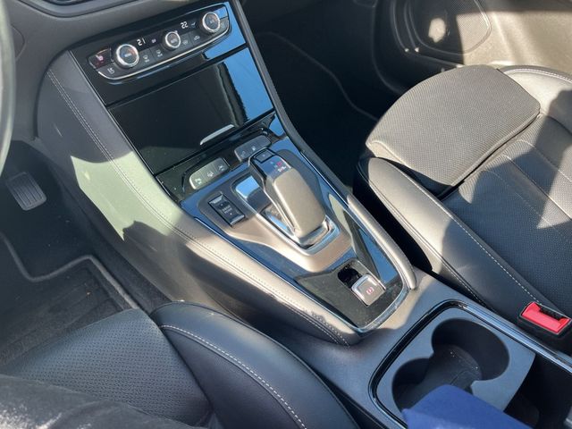 Opel GRANDLAND ULTIMATE HYBRID AT8