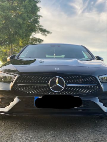 Mercedes-Benz Mercedes Benz CLA 200d Coupe AMG Line