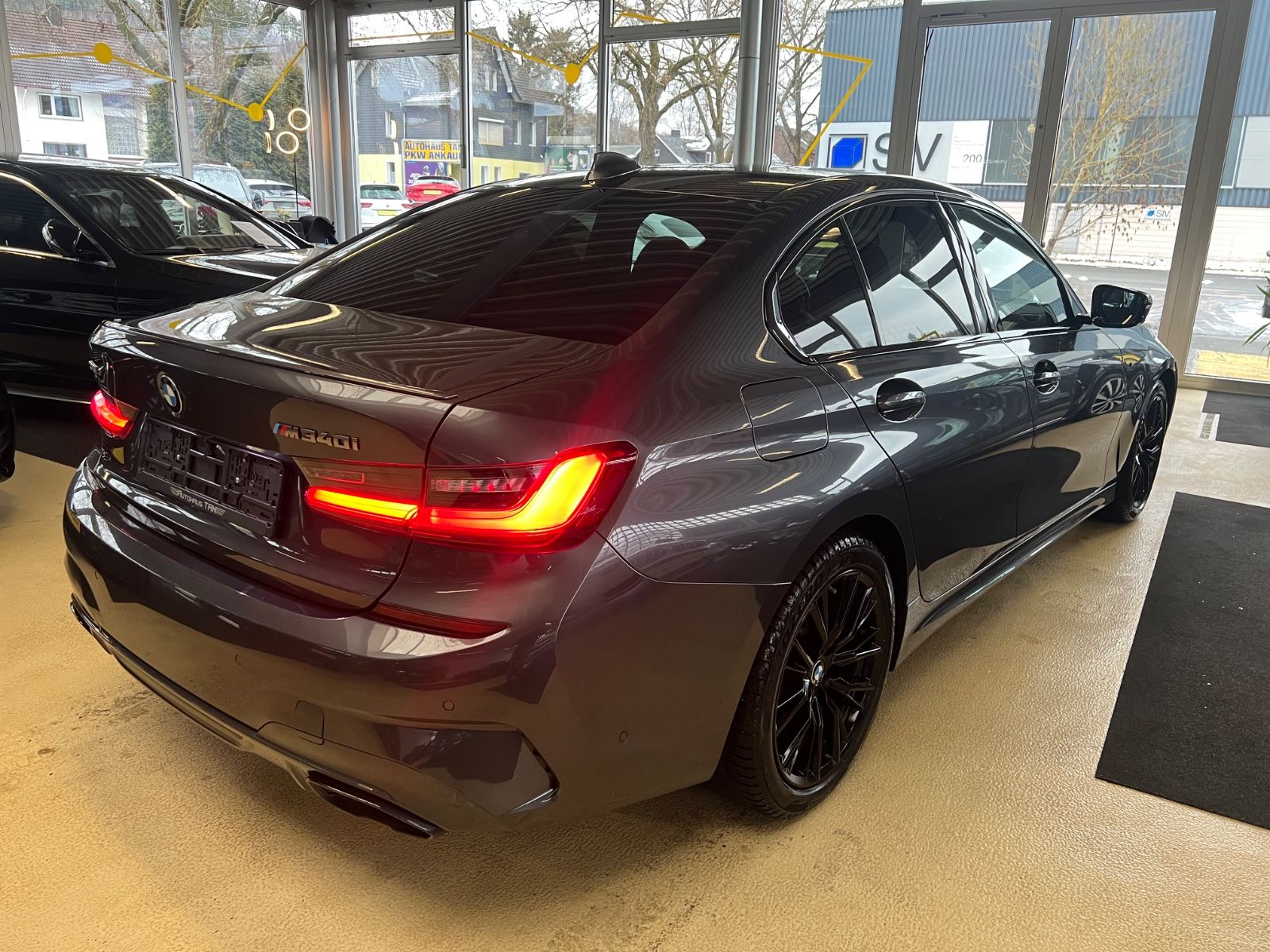 Fahrzeugabbildung BMW M340i Lim. xDrive * 1.HAND *SCHECKHEFT-BMW*360*