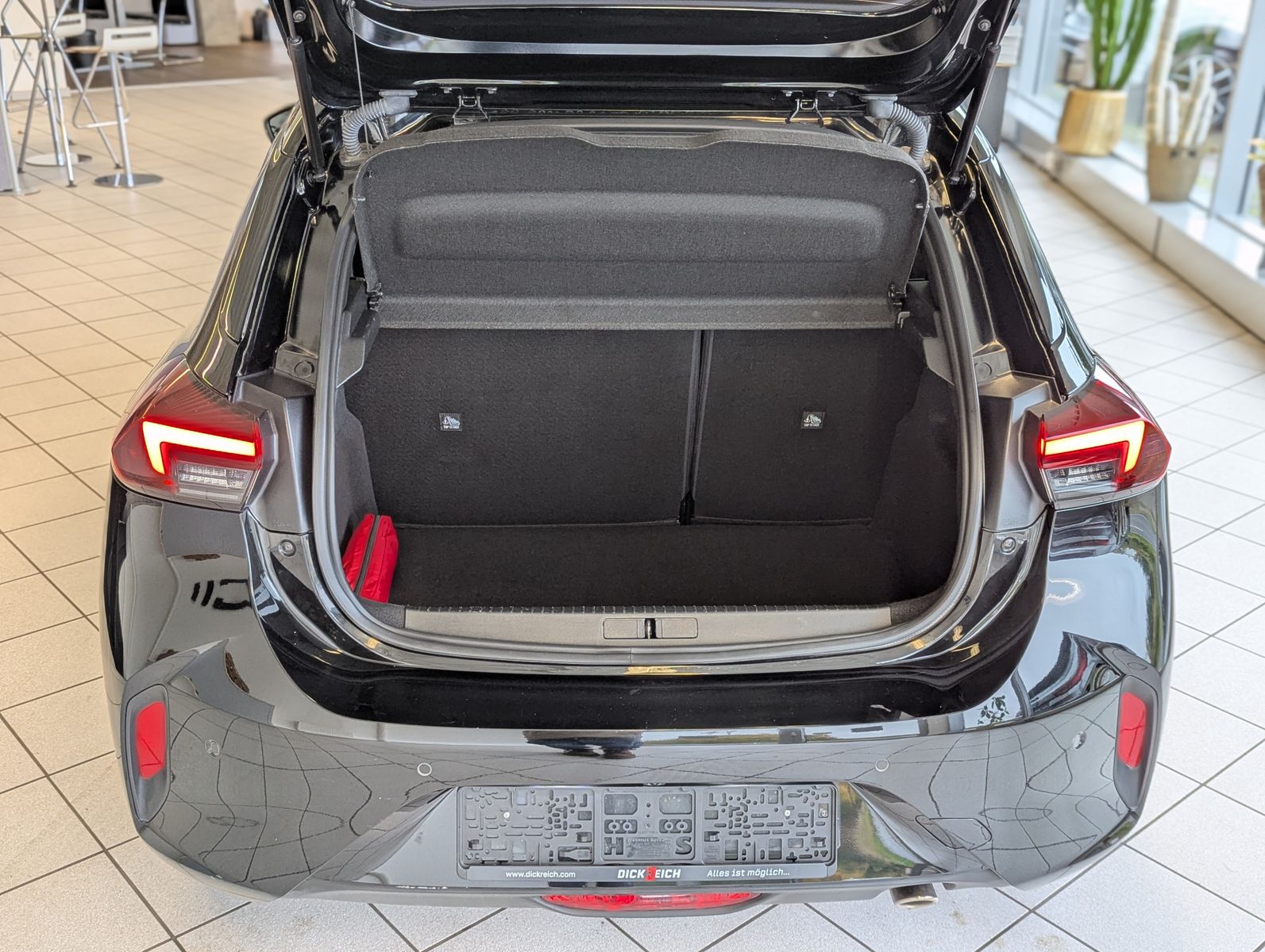 Fahrzeugabbildung Opel Corsa 1.2 GS IntelliLux Tech1-Komfort-Paket Cam