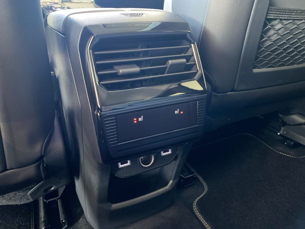 Fahrzeugabbildung Citroën e-C5 Aircross 210 Komfort-Range MAX *Allwetterre