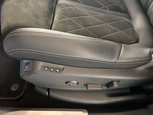 Fahrzeugabbildung Peugeot 3008 GT Pano Elektr.Heckklappe Navi Rück.Kam