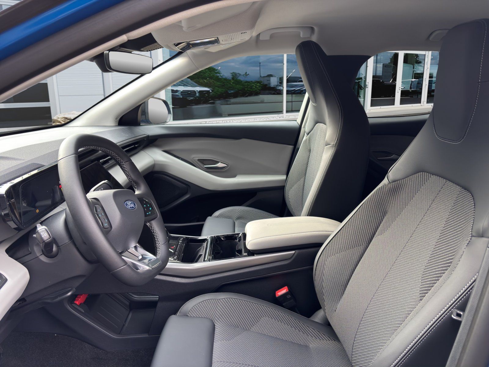 Fahrzeugabbildung Ford Explorer RWD