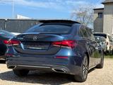 Mercedes-Benz A 200 A Limousine PANO/KAMERA/MULTIBEAM - blaue Mercedes-Benz A 200