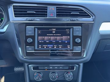 Volkswagen Tiguan - 11