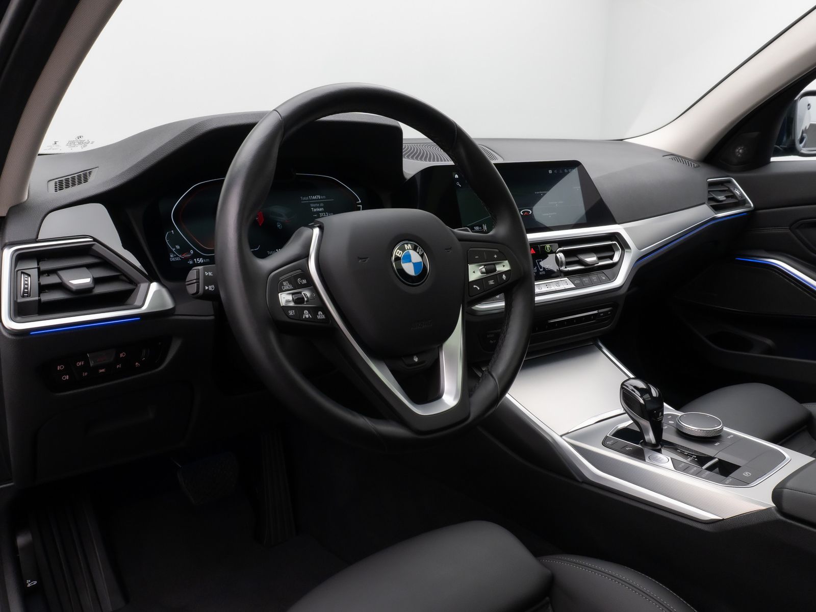 Fahrzeugabbildung BMW 330d xD Sport Line Pano Kamera Laser HUD DAB H/K