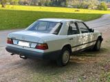 Mercedes-Benz 200D Diesel AHK  - Mercedes-Benz 200 in München