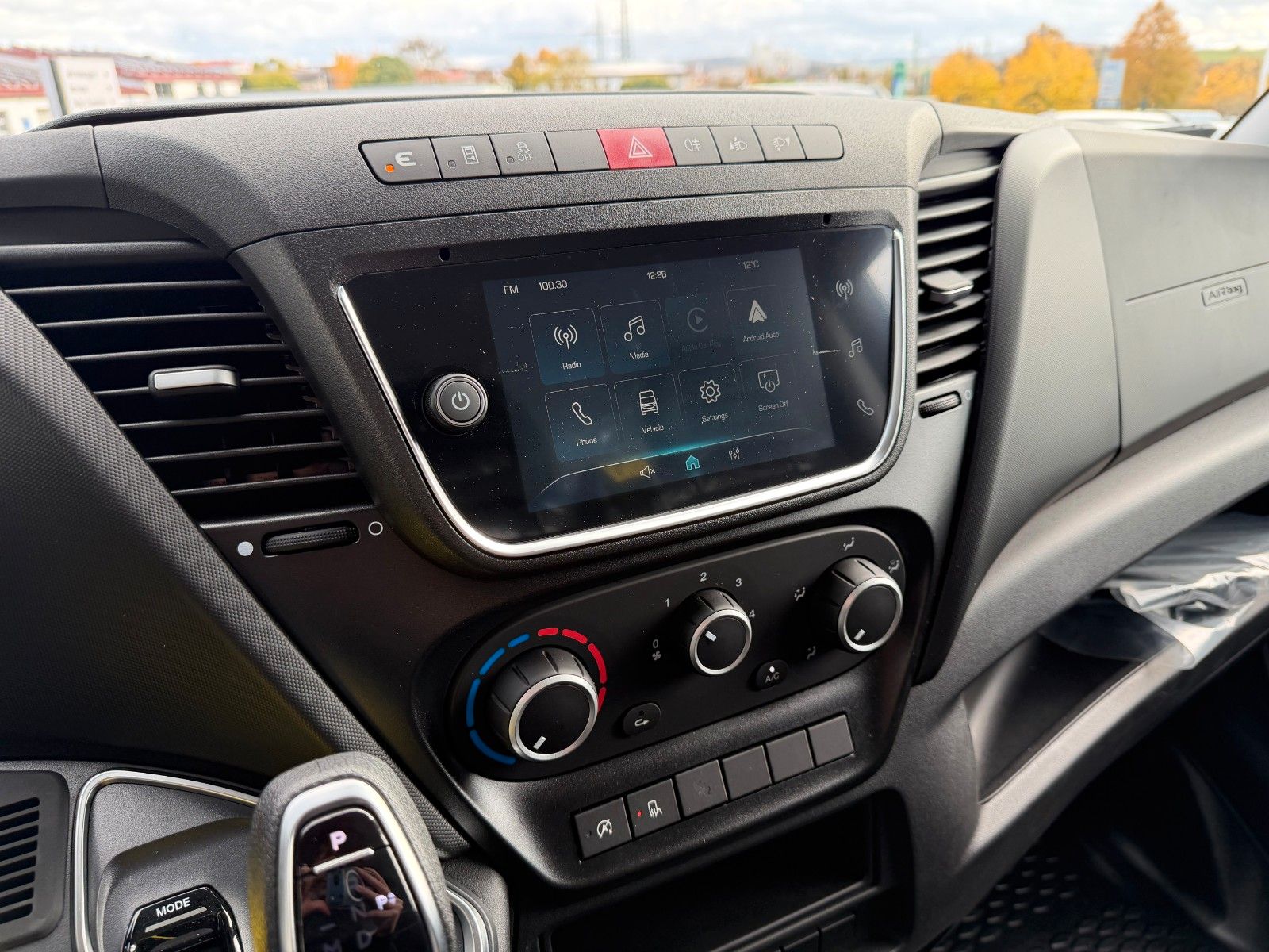 Fahrzeugabbildung Iveco Daily 35S14 A8 *R3.450mm*Automatik*Klima* 2x