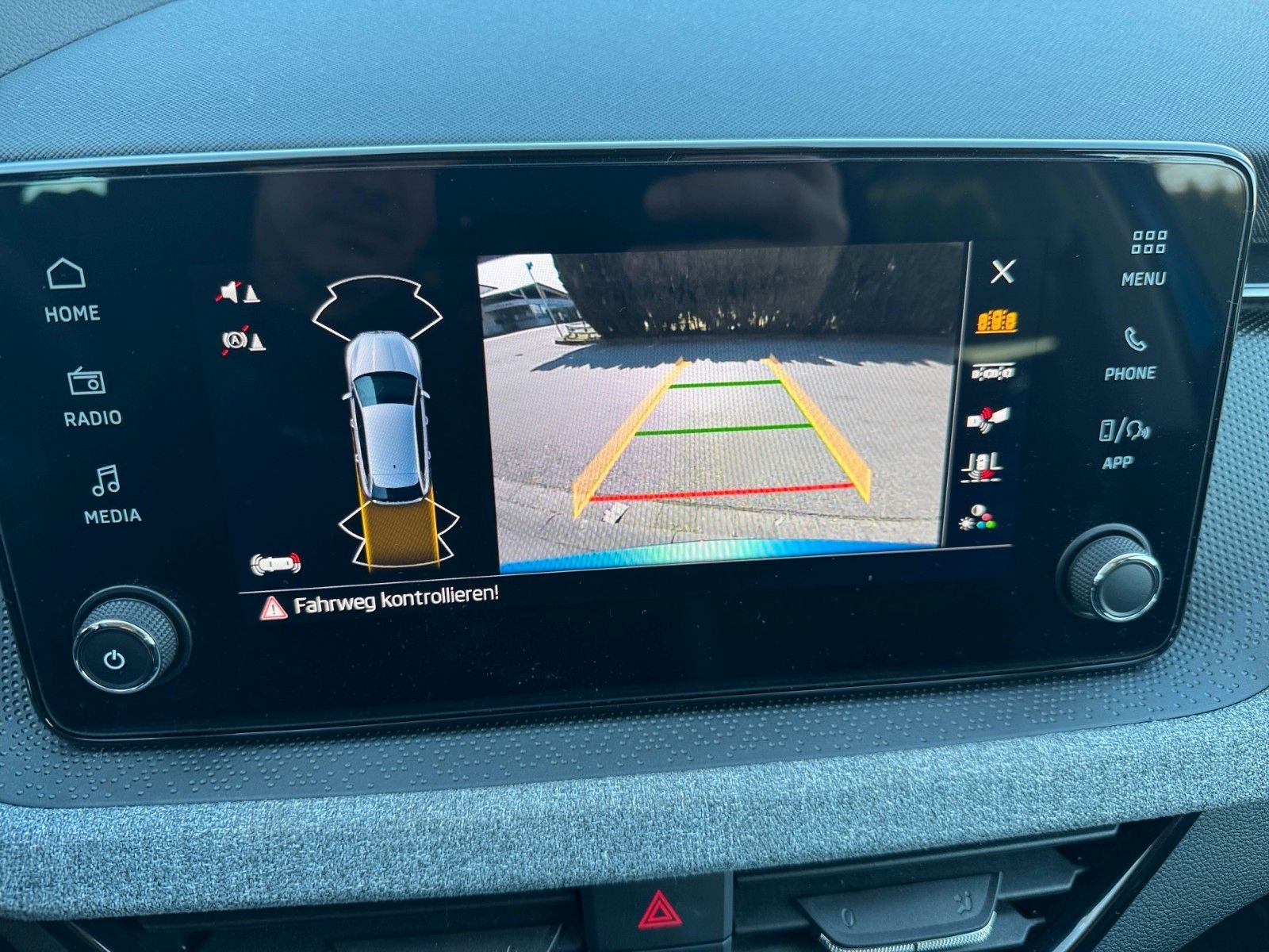 Fahrzeugabbildung SKODA Scala Selection 1.0 TSI