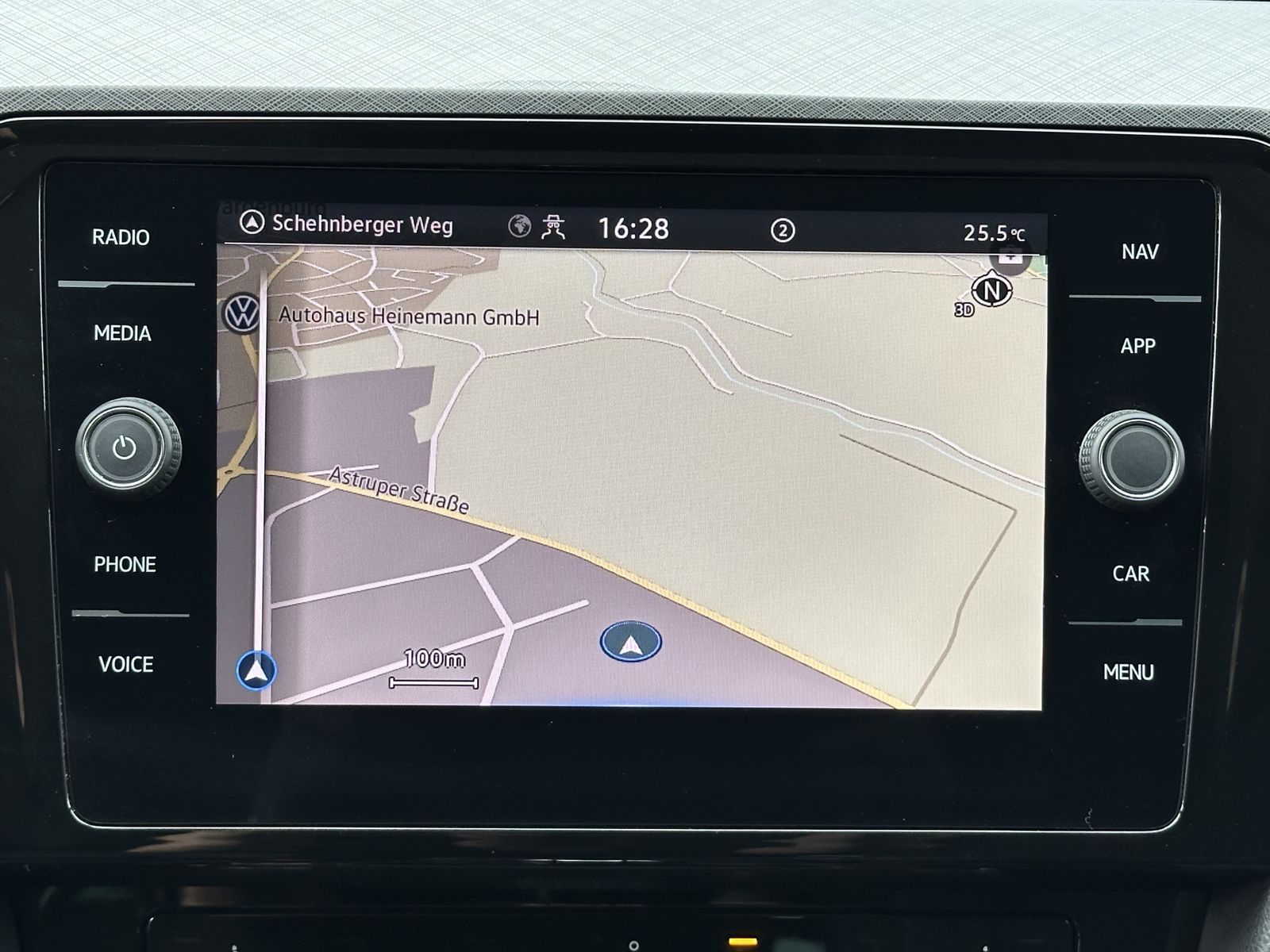 Fahrzeugabbildung Volkswagen Passat Variant 1.4 TSI DSG GTE NAV+LED+ACC+KAM
