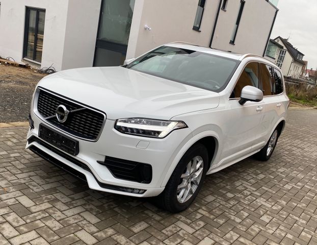 Volvo XC90 R Design AWD 7-Sitzer/Navi/360°/Pano/LED