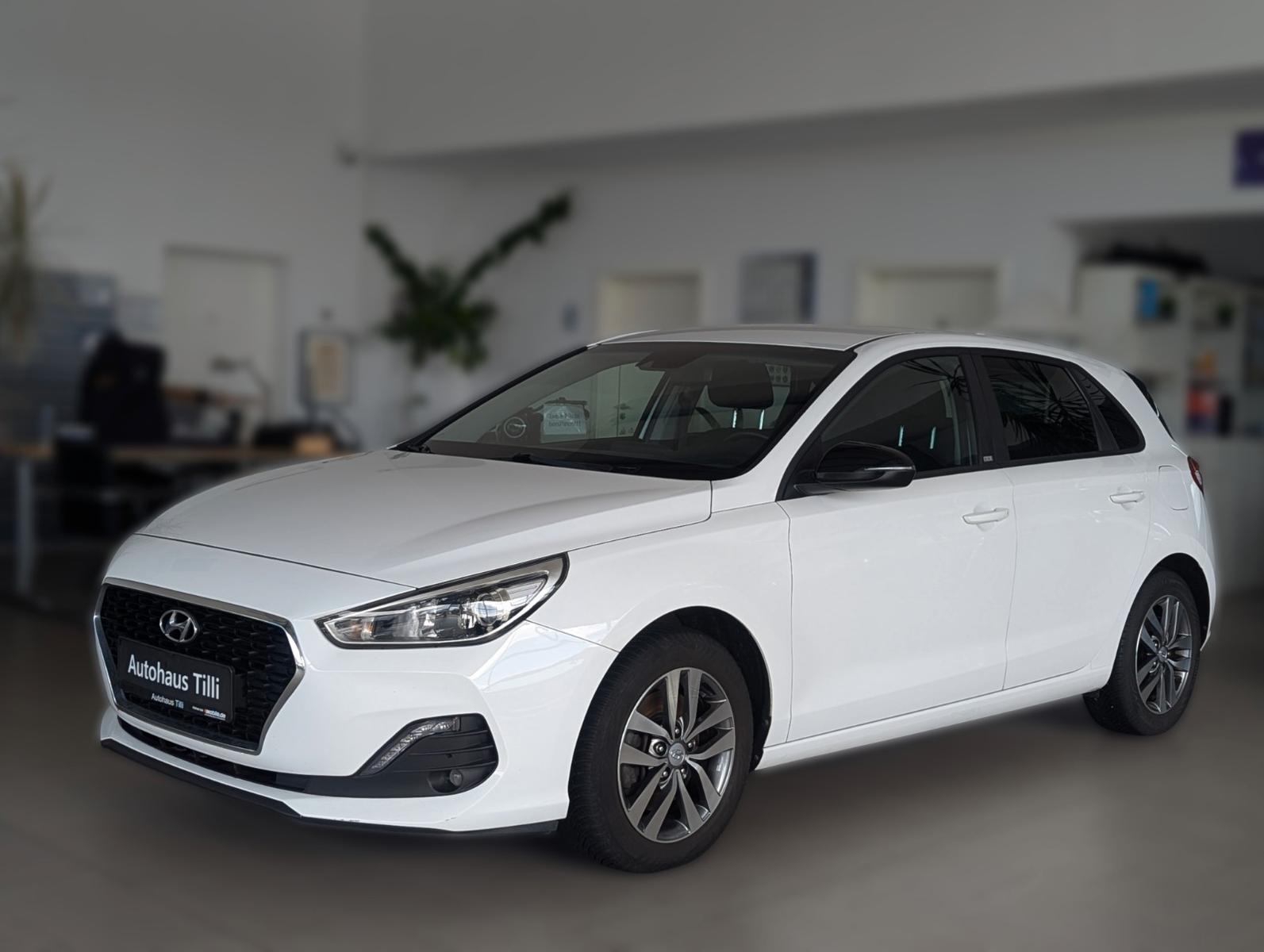 Hyundai i30 1.4 YES! /SHZ /PDC /Kamera /Navi /DAB