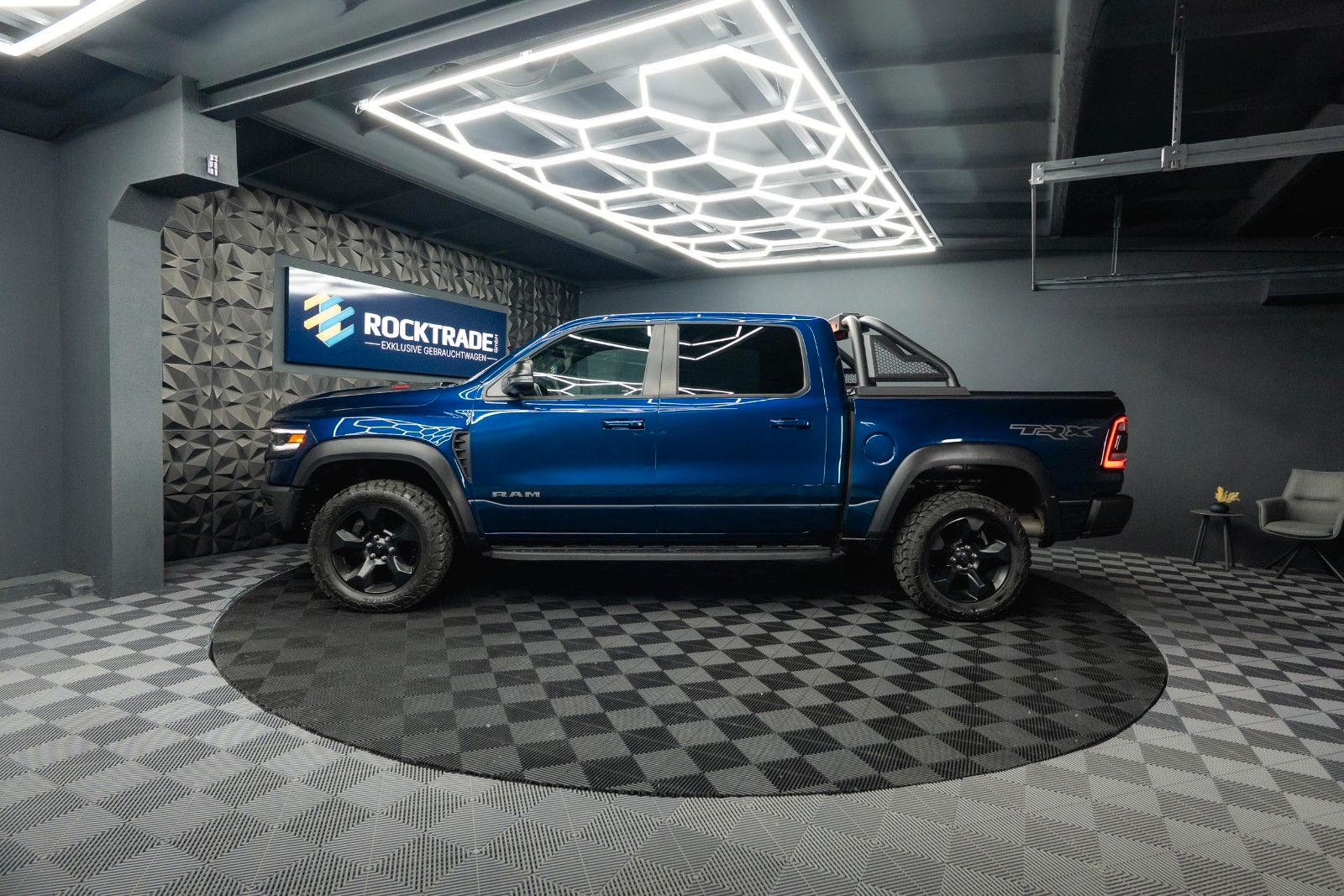 Fahrzeugabbildung Dodge RAM 5.7 V8 HEMI 4x4 LARAMIE TRX OFFROAD PAKET
