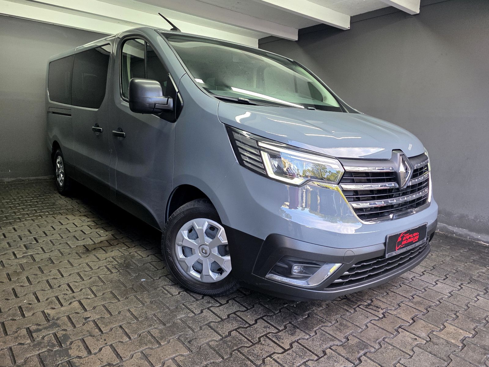 Renault Trafic 2.0 dci L2H1 AUTOMATIK,8 SITZER, NAVI,LED imagem 3