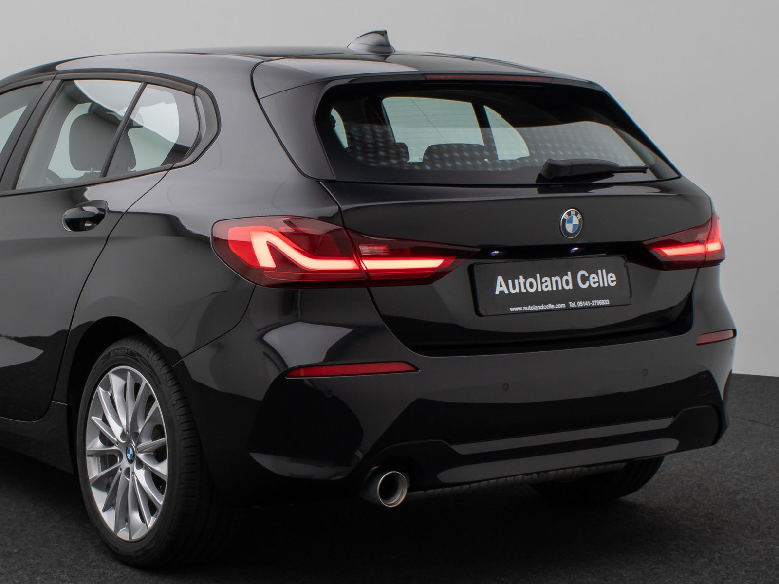 Fahrzeugabbildung BMW 118i PDC DAB CockPitPro AHKFernlichtassistent