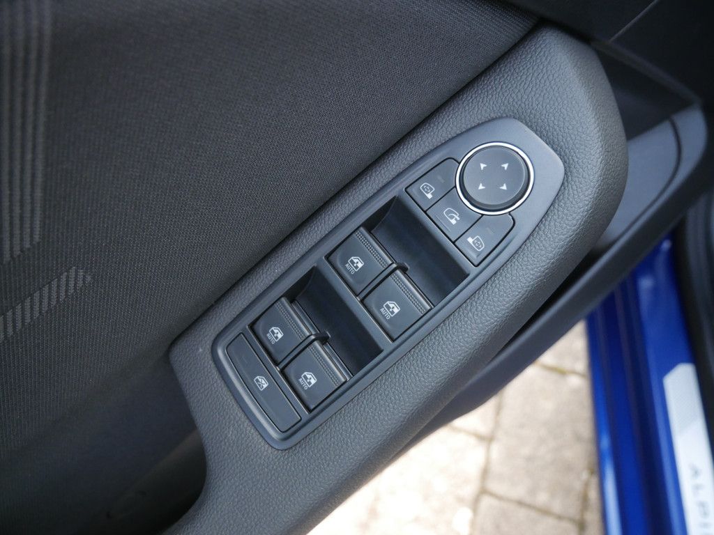 Fahrzeugabbildung Renault Clio Esprit Alpine TCe 90 KAMERA NAVI ACC LED