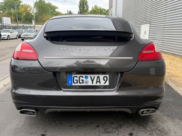 Porsche Panamera - 8