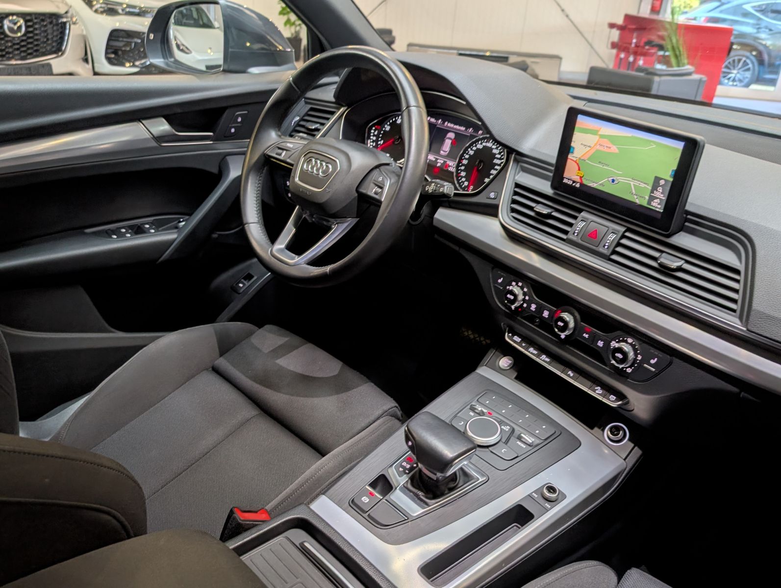 Fahrzeugabbildung Audi Q5 45 TDI Quattro S-Line Sport TEMP MMI SHZ 20"