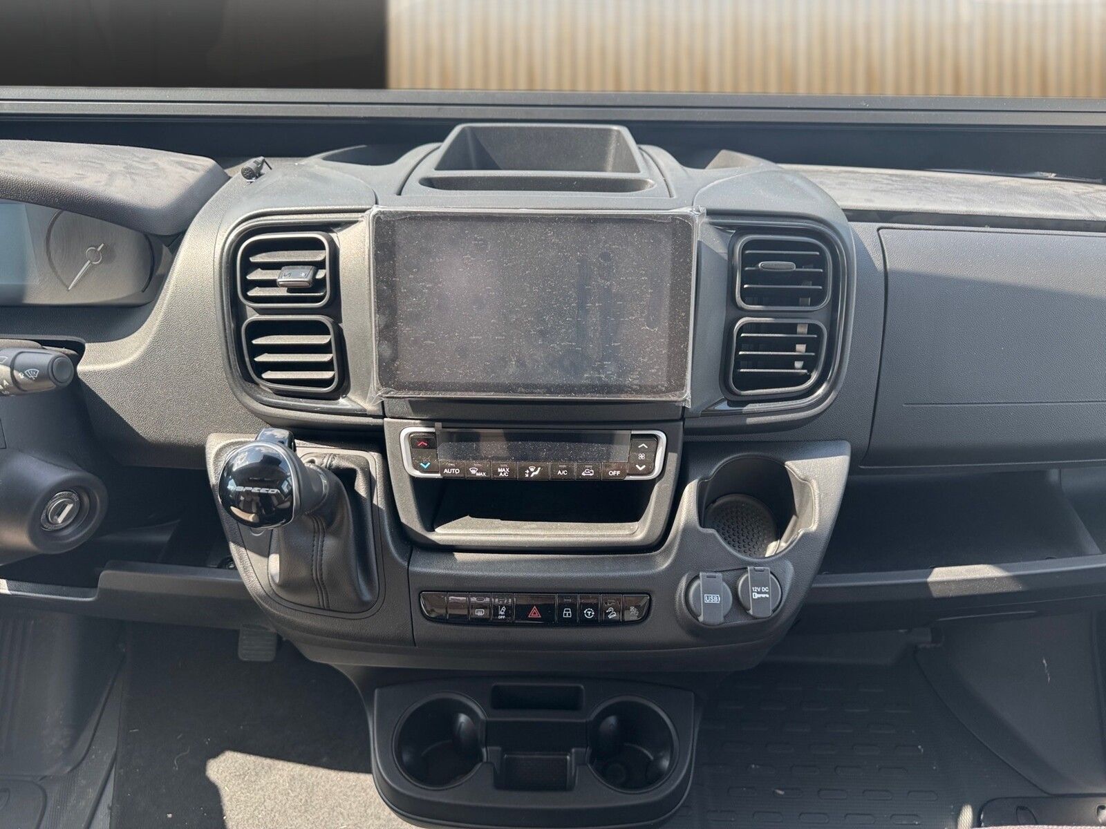 Fahrzeugabbildung Eura Mobil Van V 635 EB Klimaauto., Solar, Fahrassistenzpak