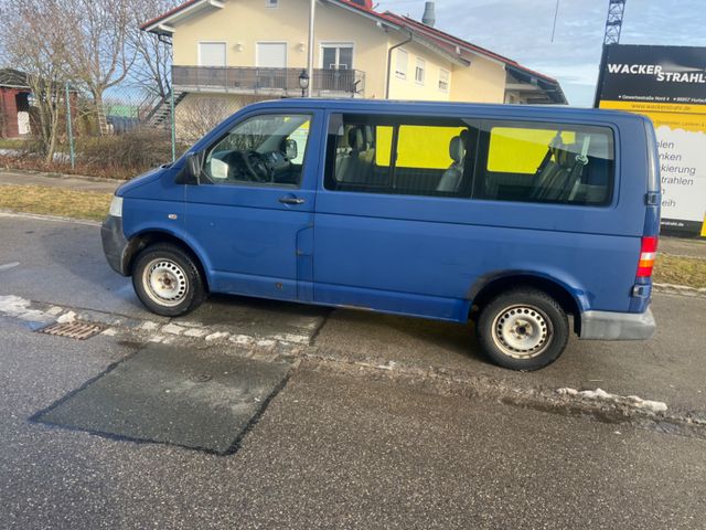 Volkswagen T5 Caravelle