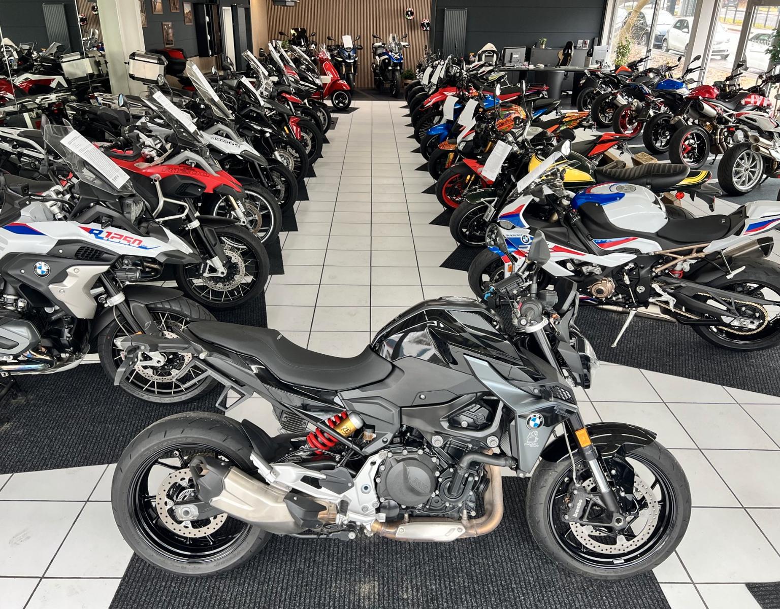 BMW F 900 R Triple Black *Dynamik*Komfort*